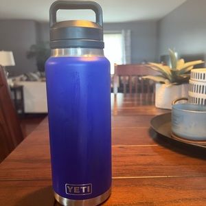 Yeti 36oz water bottle